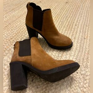 Hotic boots size 6